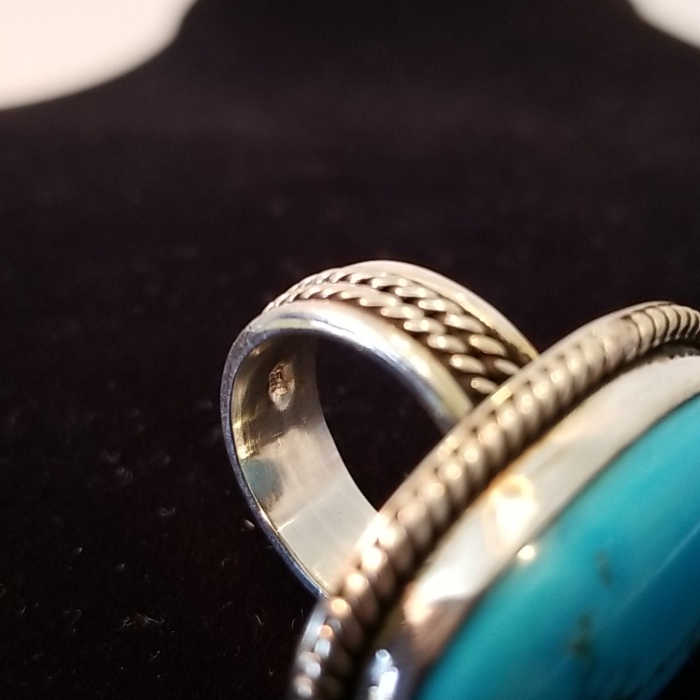 CLASSY RING NWOT - Picture 11 of 12